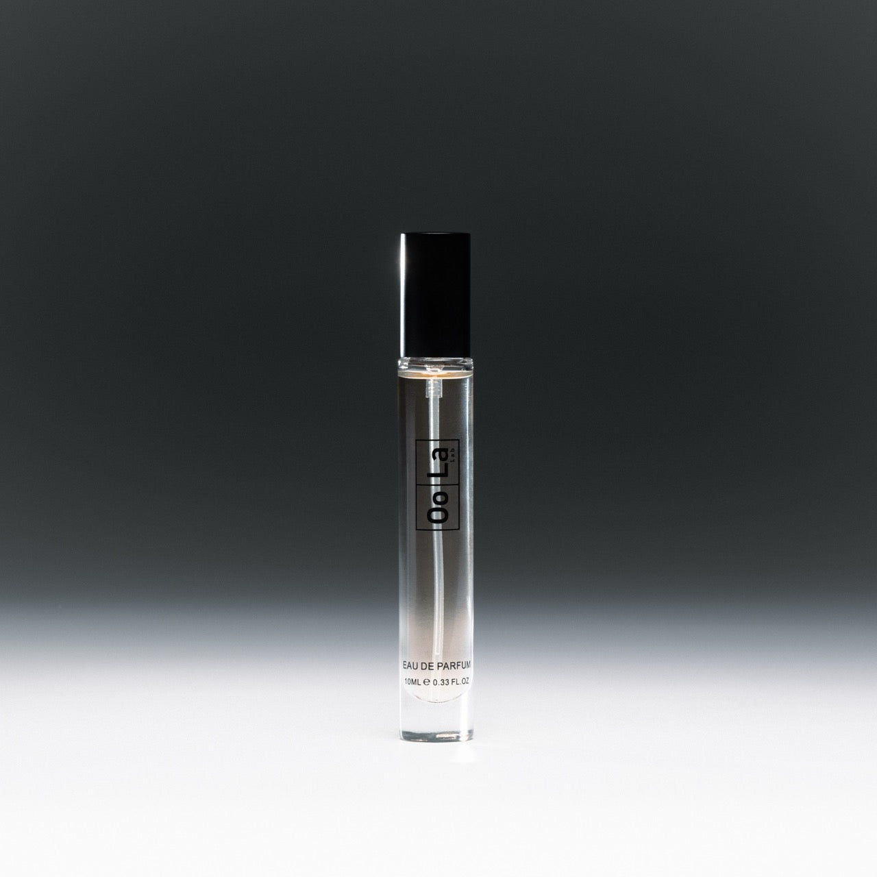 572 Confidence Eau de Parfum
